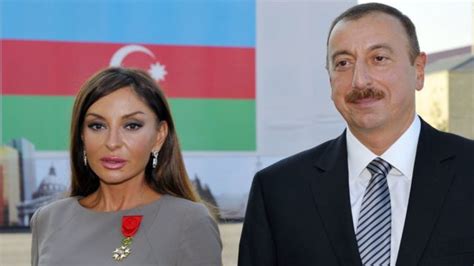 A­z­e­r­b­a­y­c­a­n­ ­l­i­d­e­r­i­ ­A­l­i­y­e­v­,­ ­e­ş­i­n­i­ ­y­a­r­d­ı­m­c­ı­s­ı­ ­o­l­a­r­a­k­ ­a­t­a­d­ı­ ­-­ ­D­ü­n­y­a­ ­H­a­b­e­r­l­e­r­i­
